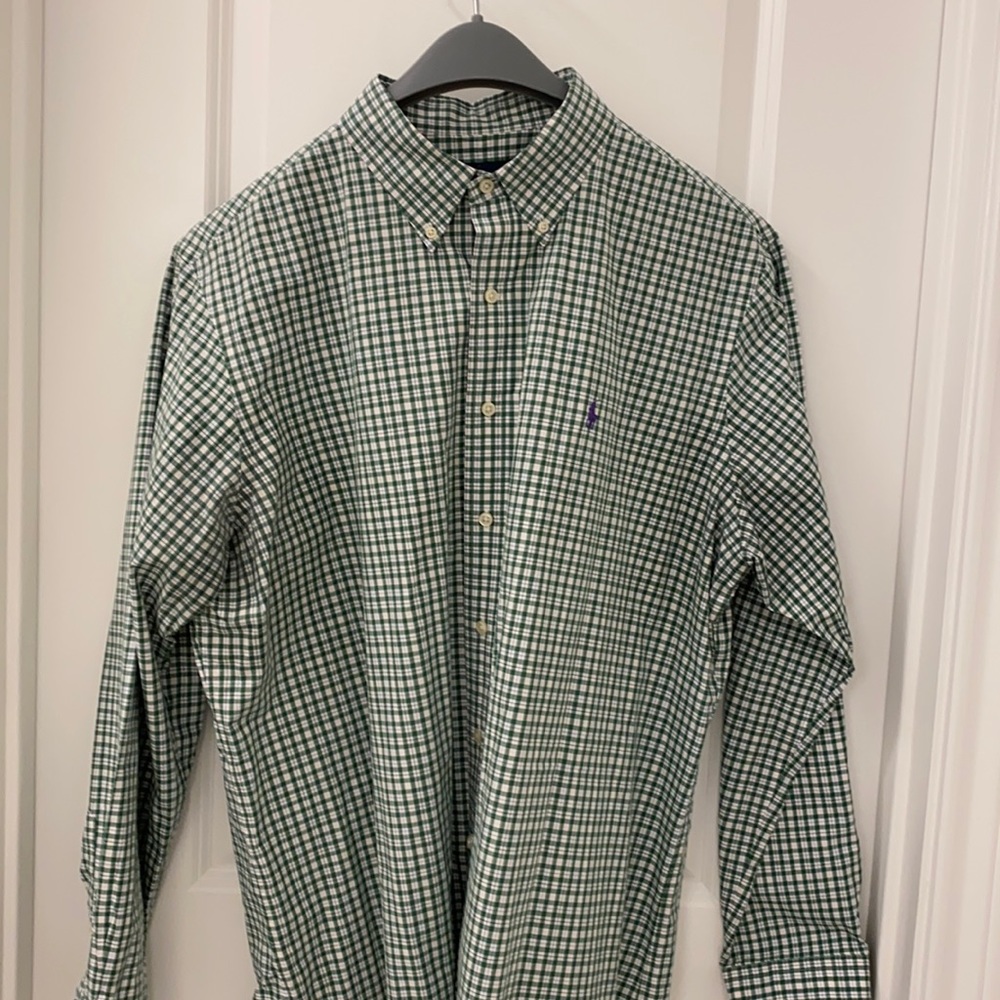Men’s long sleeve button down in XL